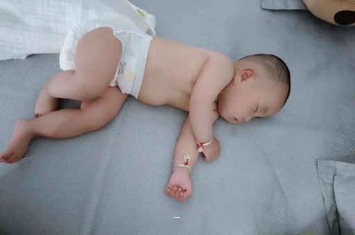 云梦宝宝多大可以坐着