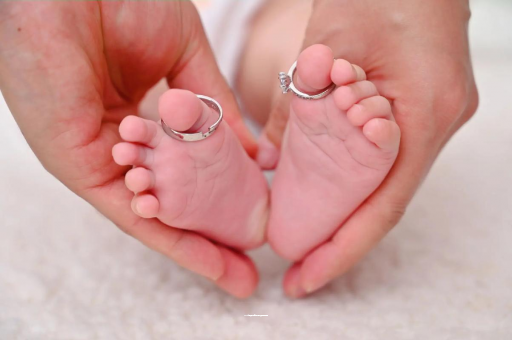 云梦宝宝发烧手心比额头烫